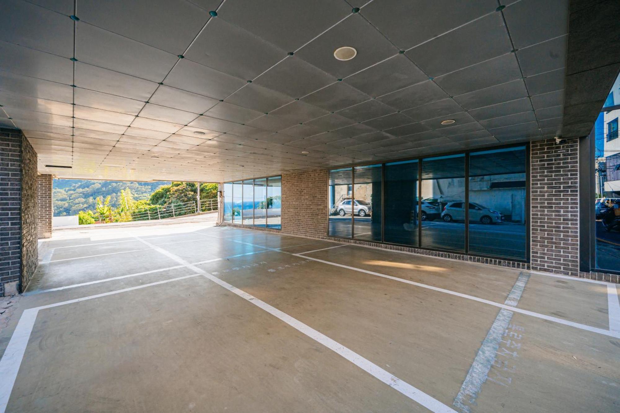 Hotel Yeon Seogwipo Exteriör bild