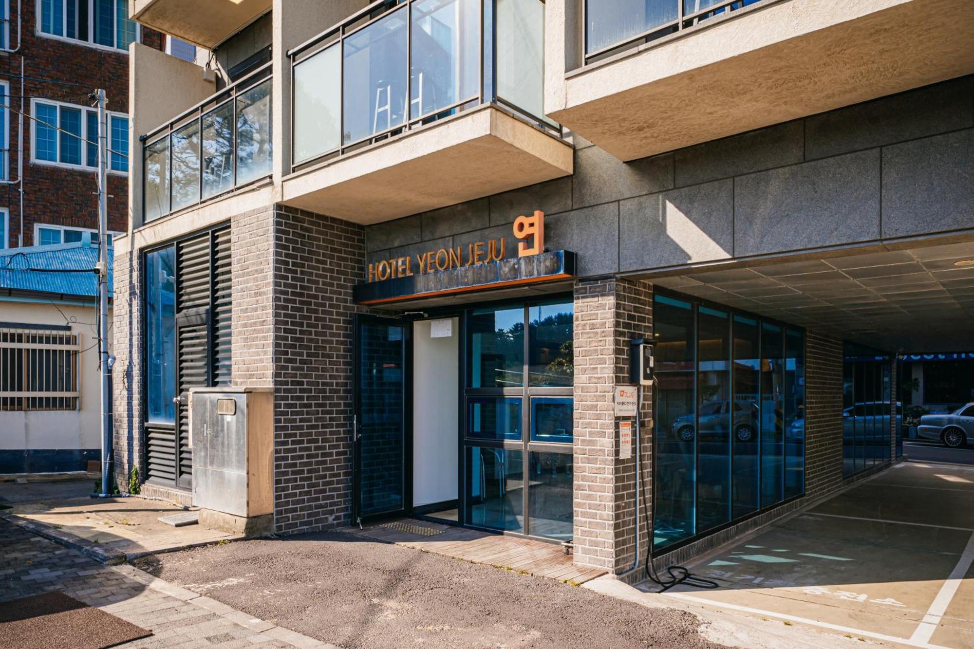 Hotel Yeon Seogwipo Exteriör bild