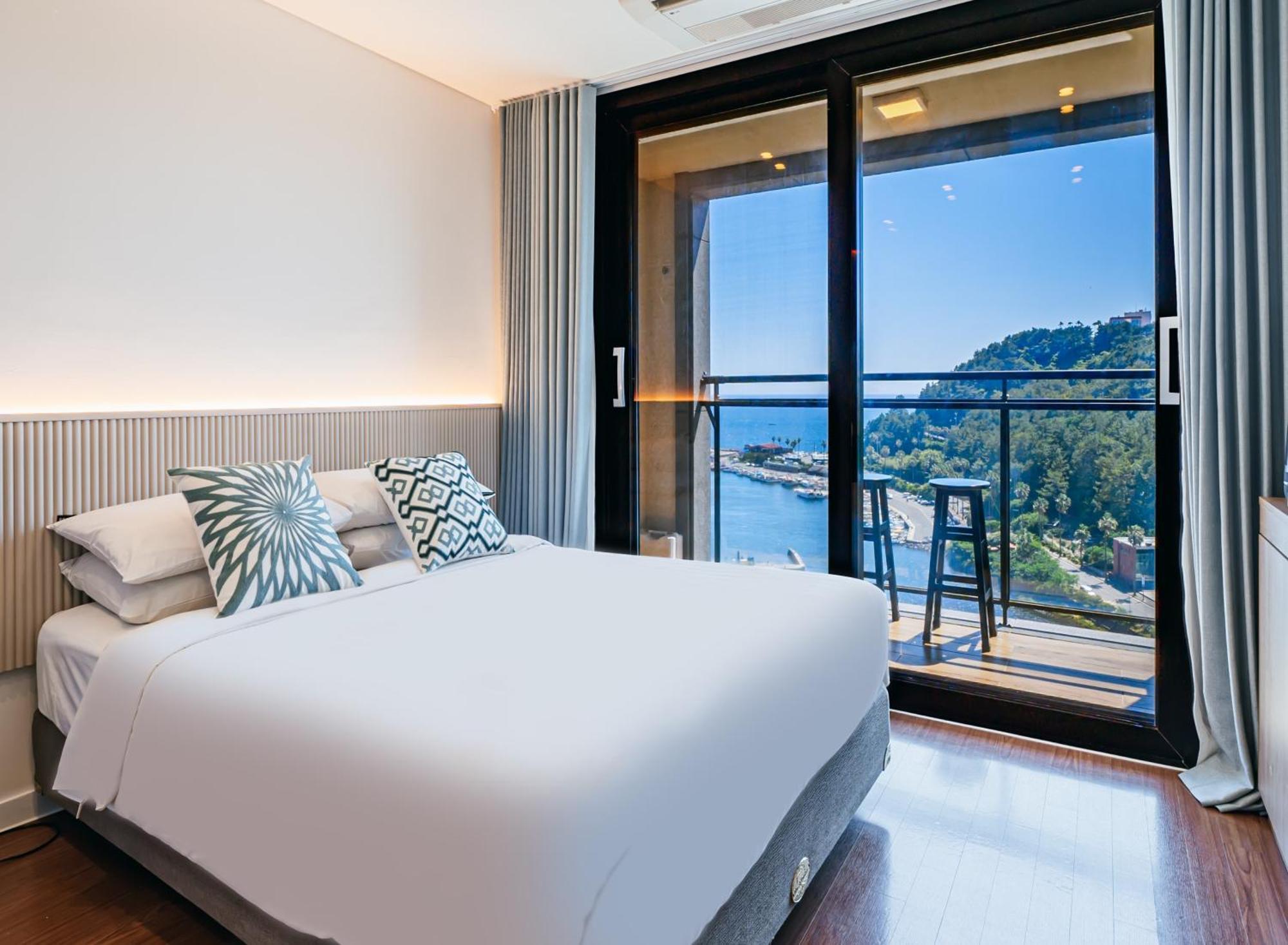 Hotel Yeon Seogwipo Exteriör bild